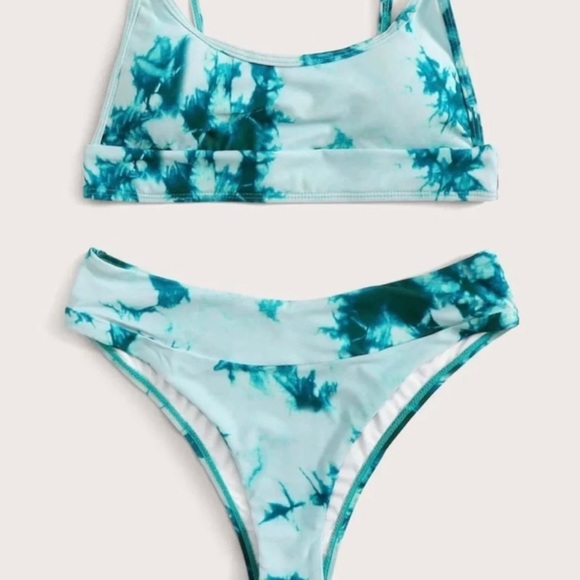 Blue tie dye high waisted bikini size medium - Picture 2 of 3